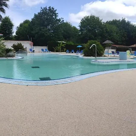Camping Les Bruyeres Sainte-Eulalie-en-Born