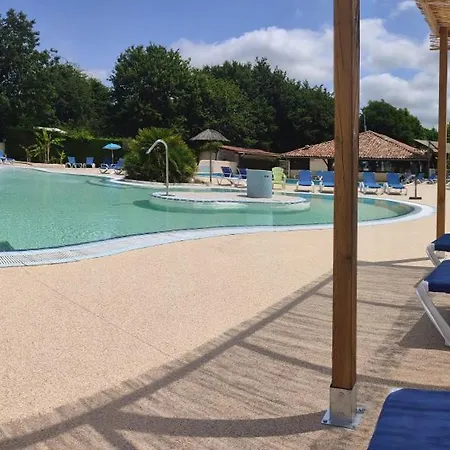 Parque de Campismo Camping Les Bruyeres *