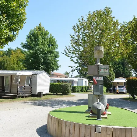 Parque de Campismo Camping Les Bruyeres *