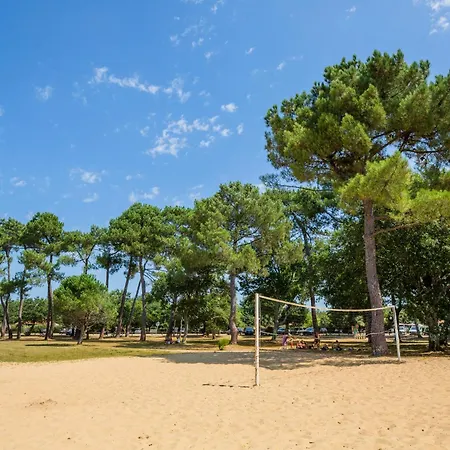 Camping Les Bruyeres Parque de Campismo