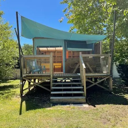 Camping Les Bruyeres Parque de Campismo
