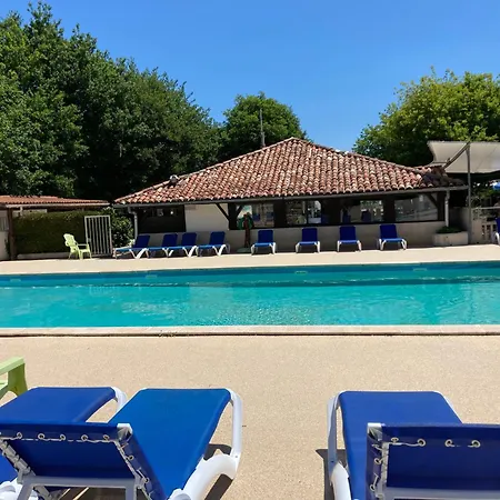 Camping Les Bruyeres Parque de Campismo