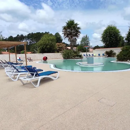 Parque de Campismo Camping Les Bruyeres Sainte-Eulalie-en-Born
