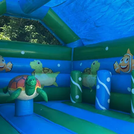 Camping Les Bruyeres Parque de Campismo